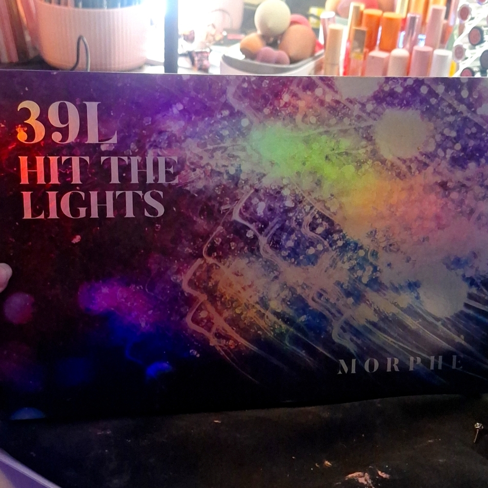 39L Hit the Lights Palette
